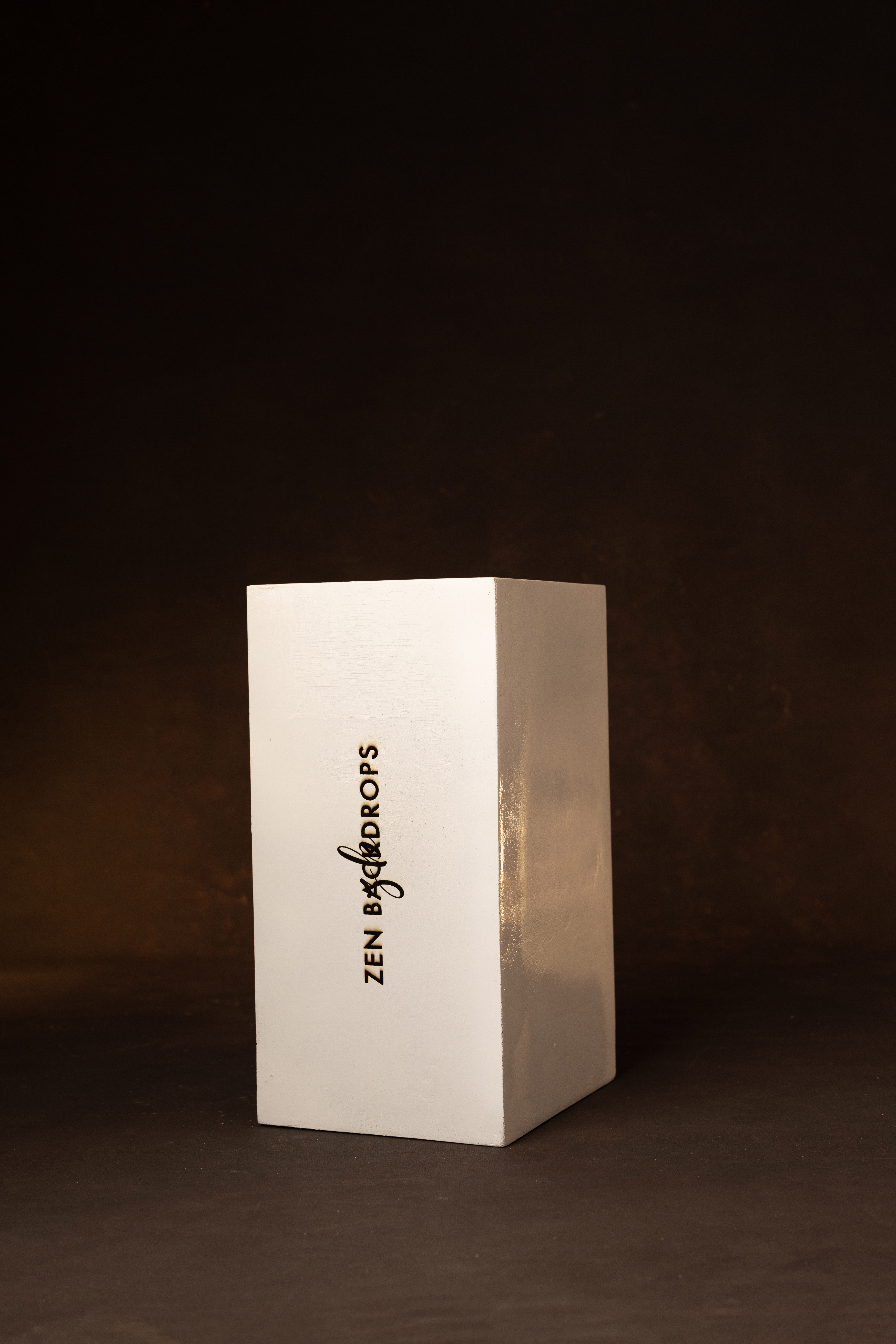 LARGE WHITE APPLE BOX view 2