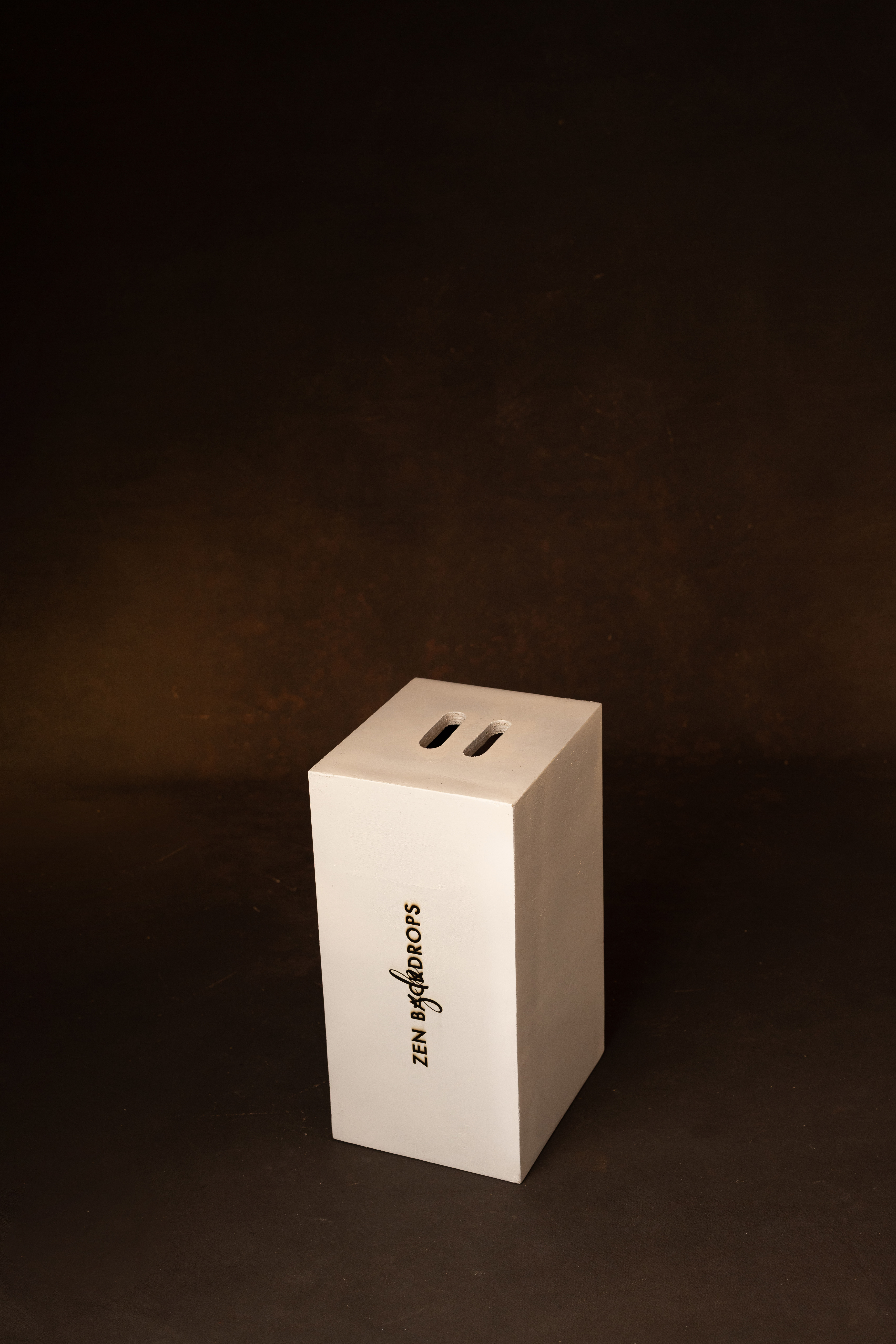 LARGE WHITE APPLE BOX view 3